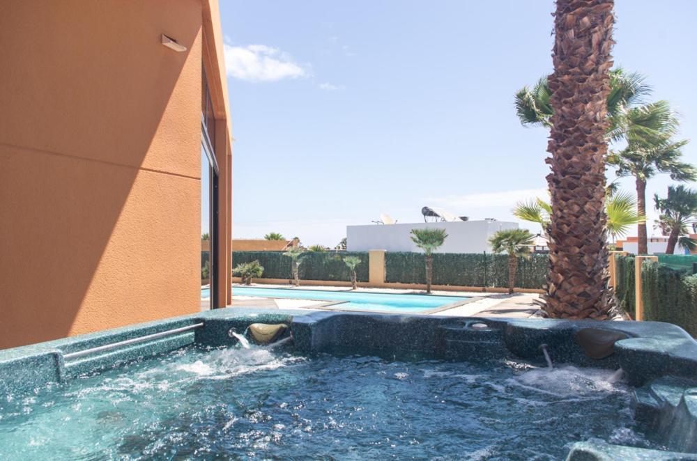 Villa La Marosca - Jacuzzi, Private Pool, 3 Bedrooms Caleta De Fuste Kültér fotó